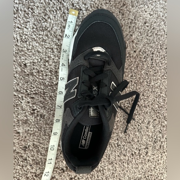 Brand new, never worn New Balance running shoes. Factory orthotic insole. - Picture 8 of 9